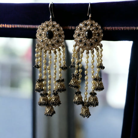 Kundan jhumka with pearl hangings